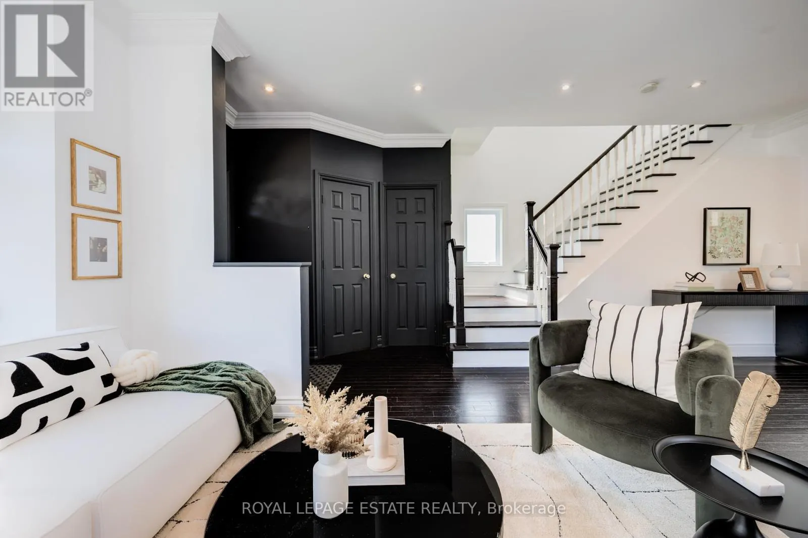 32 MANDERLEY DRIVE