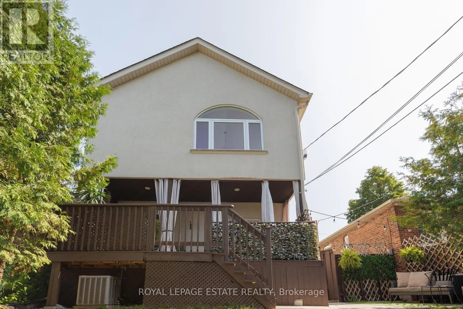 32 MANDERLEY DRIVE