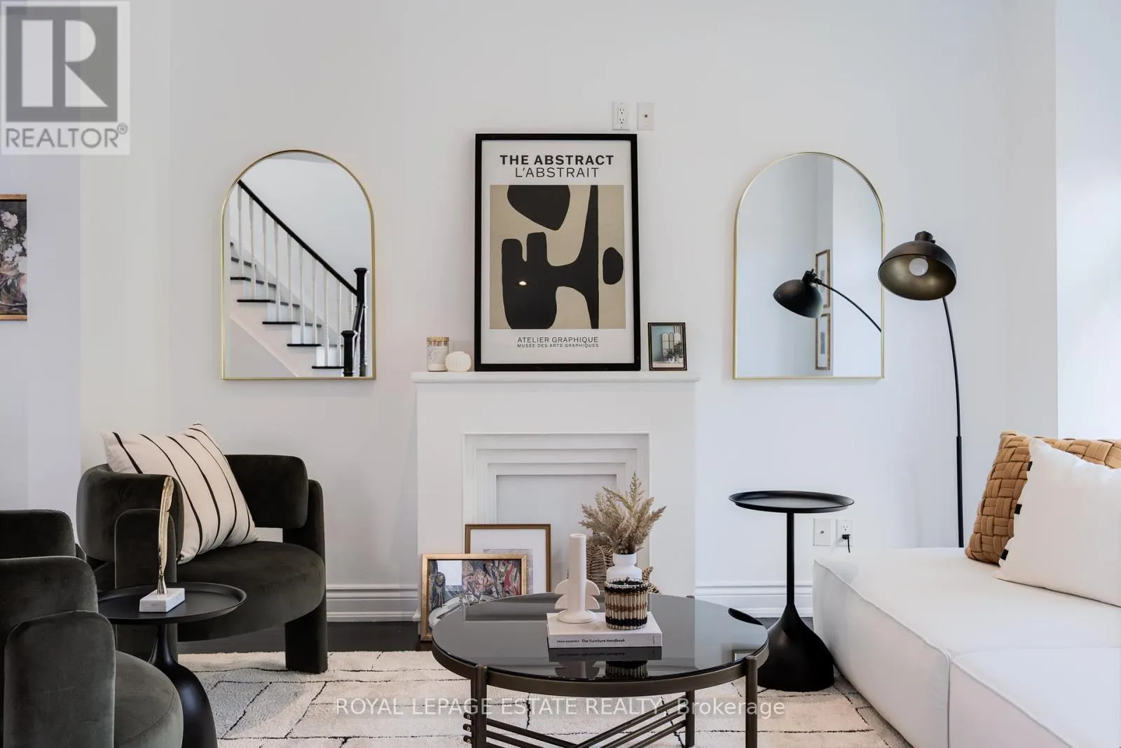 32 MANDERLEY DRIVE
