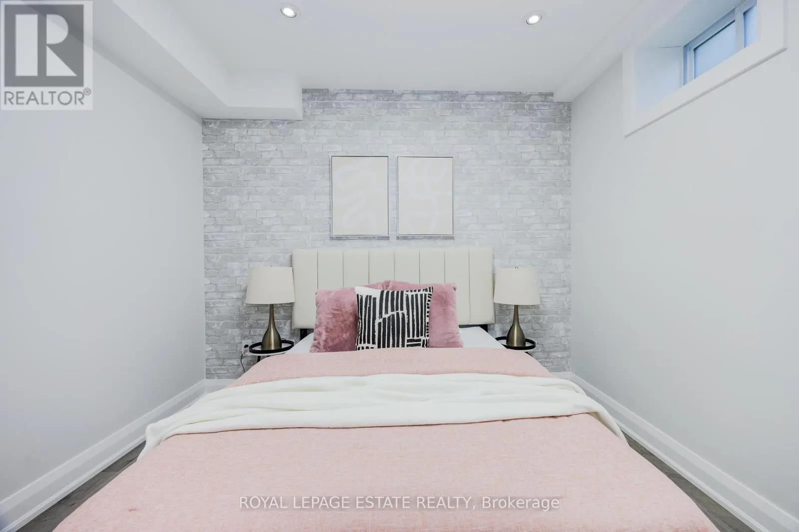 32 MANDERLEY DRIVE