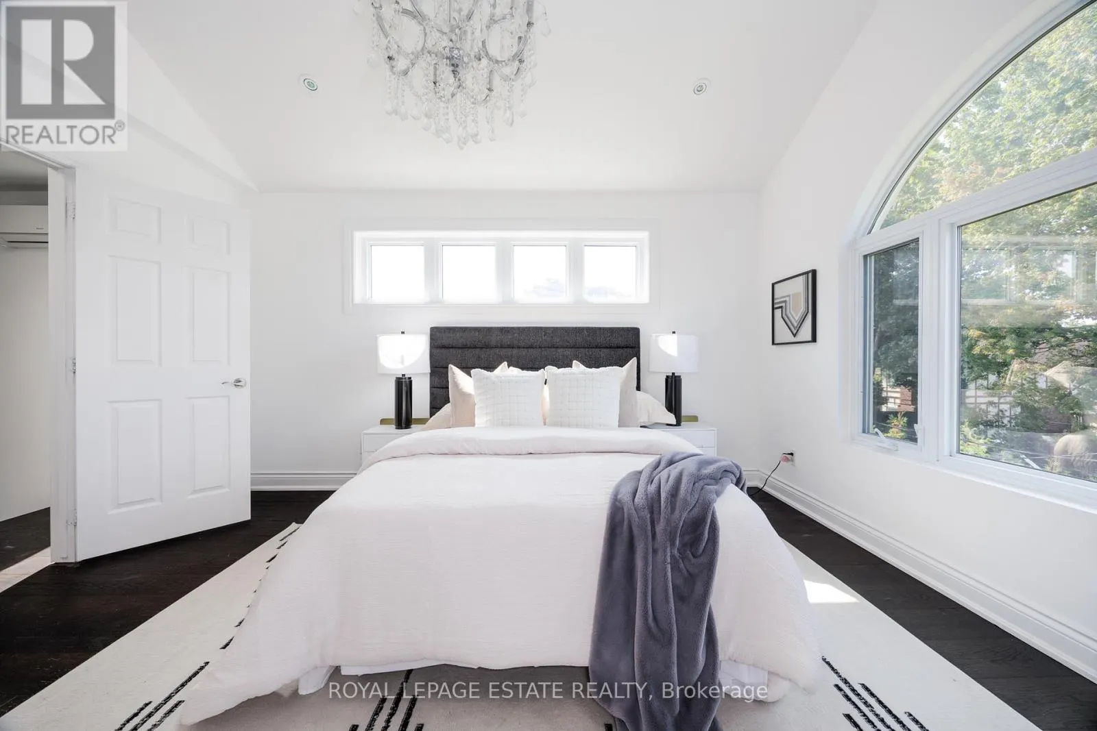 32 MANDERLEY DRIVE