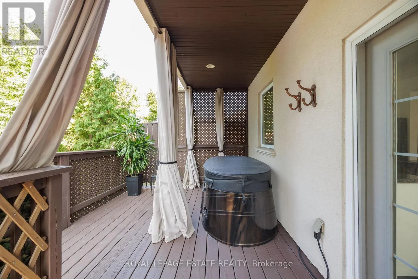 32 MANDERLEY DRIVE