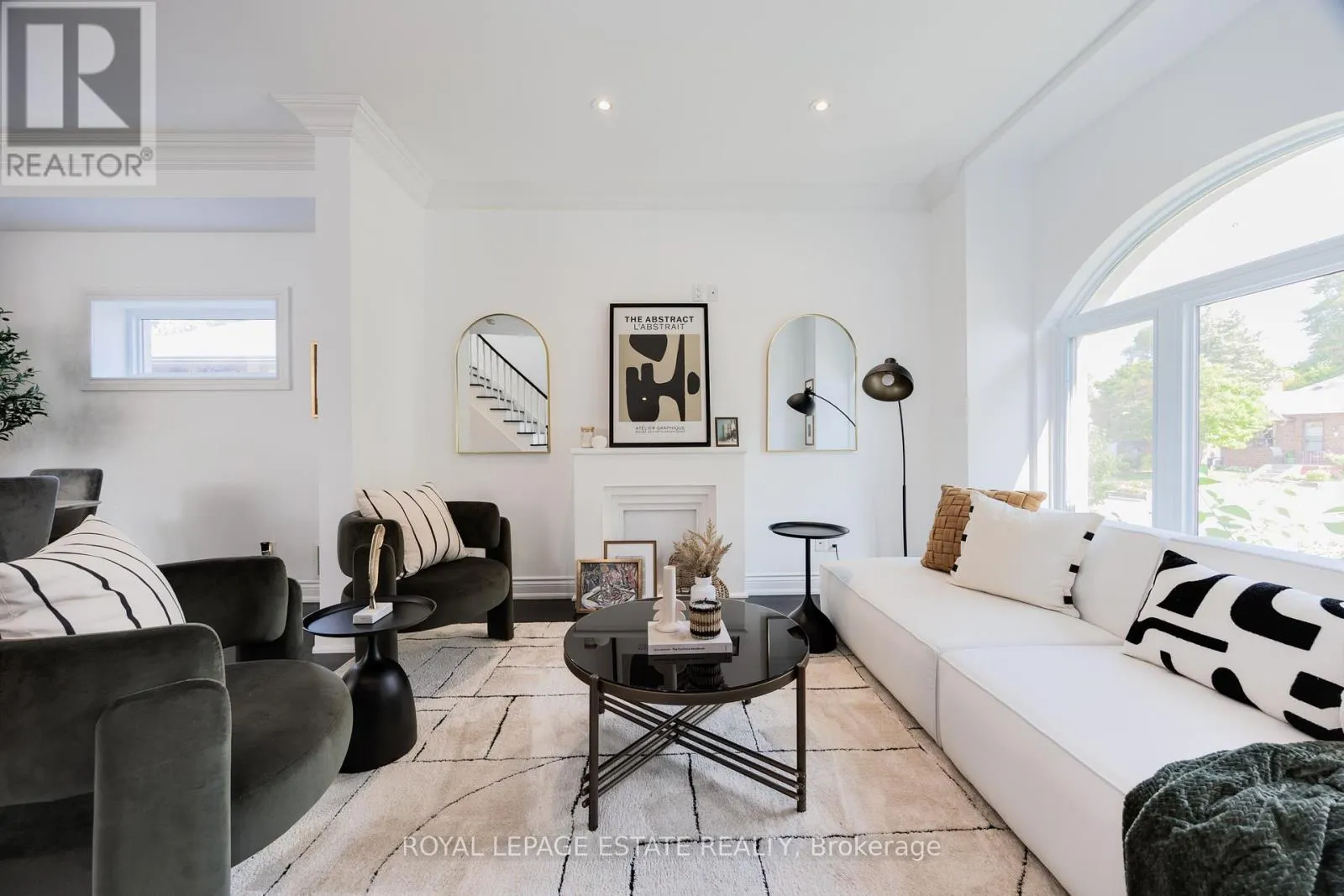 32 MANDERLEY DRIVE