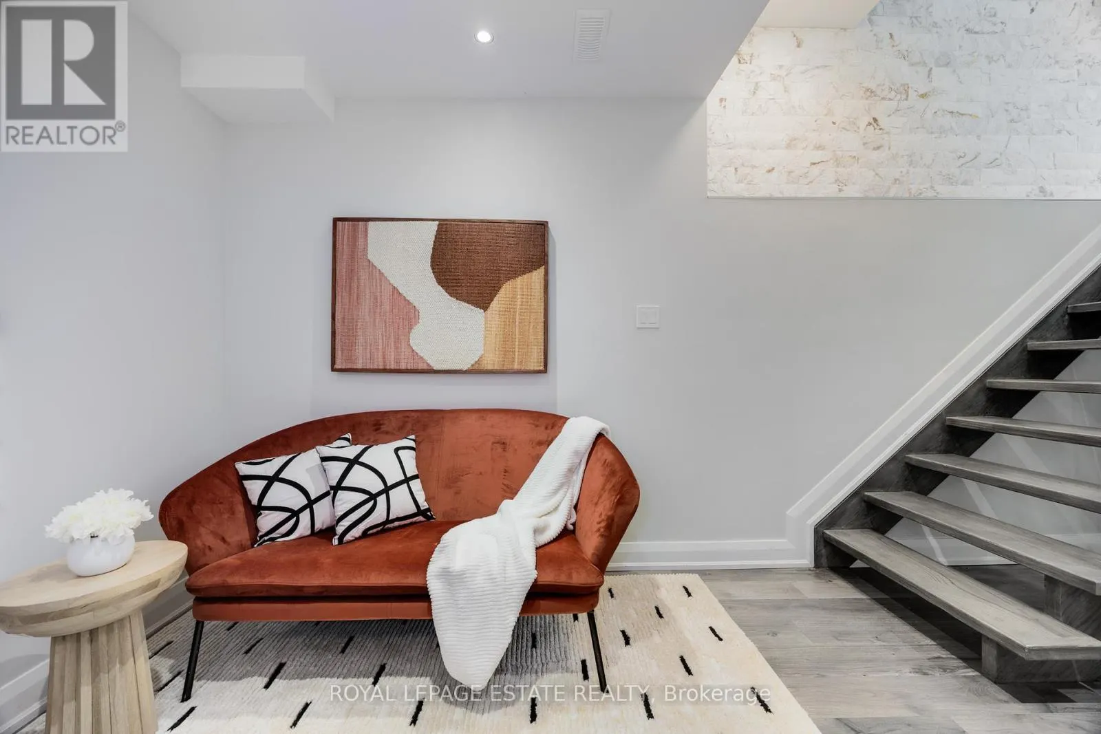 32 MANDERLEY DRIVE