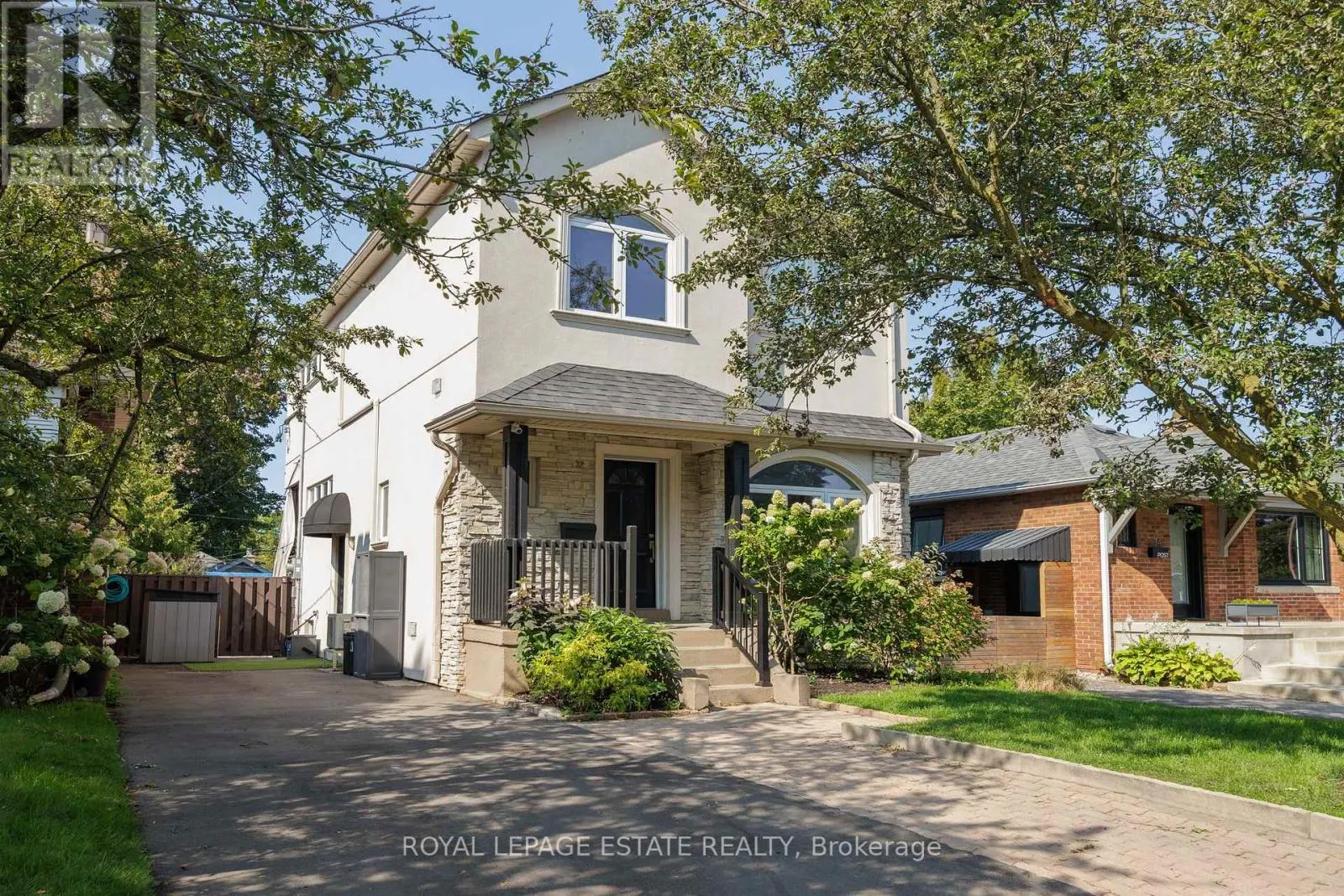 32 MANDERLEY DRIVE