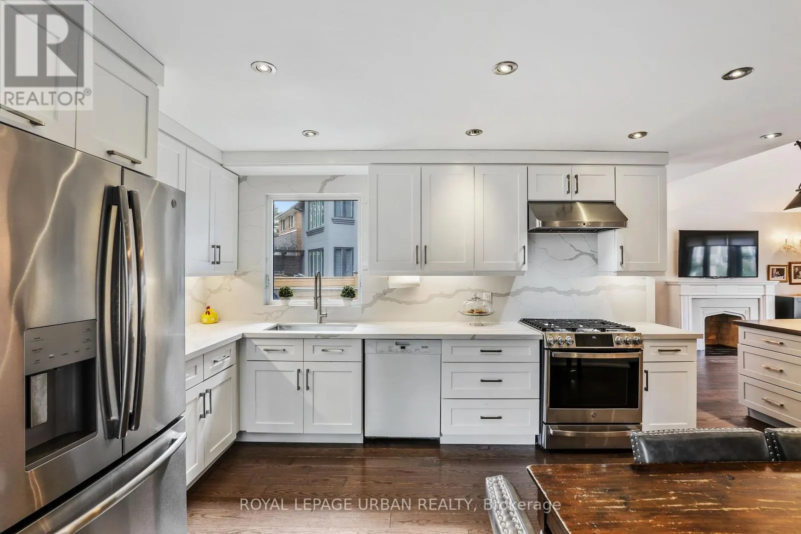 147 PARKVIEW HILL CRESCENT