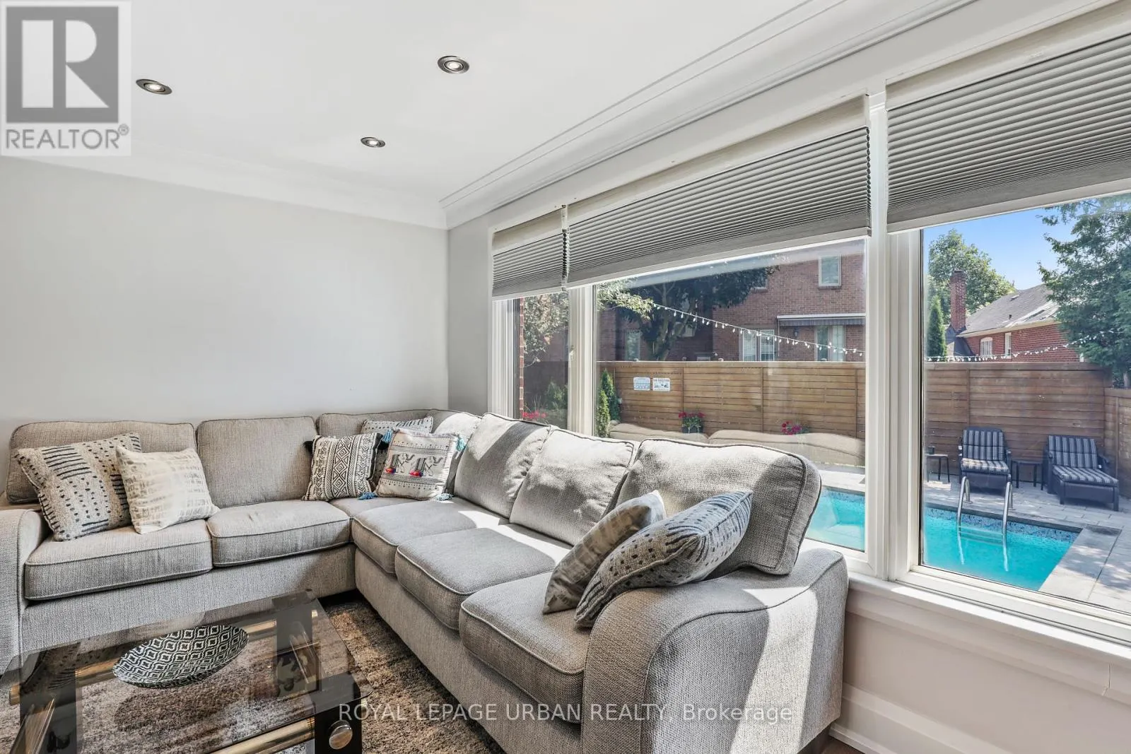 147 PARKVIEW HILL CRESCENT