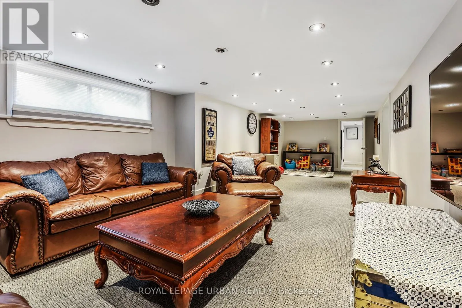 147 PARKVIEW HILL CRESCENT