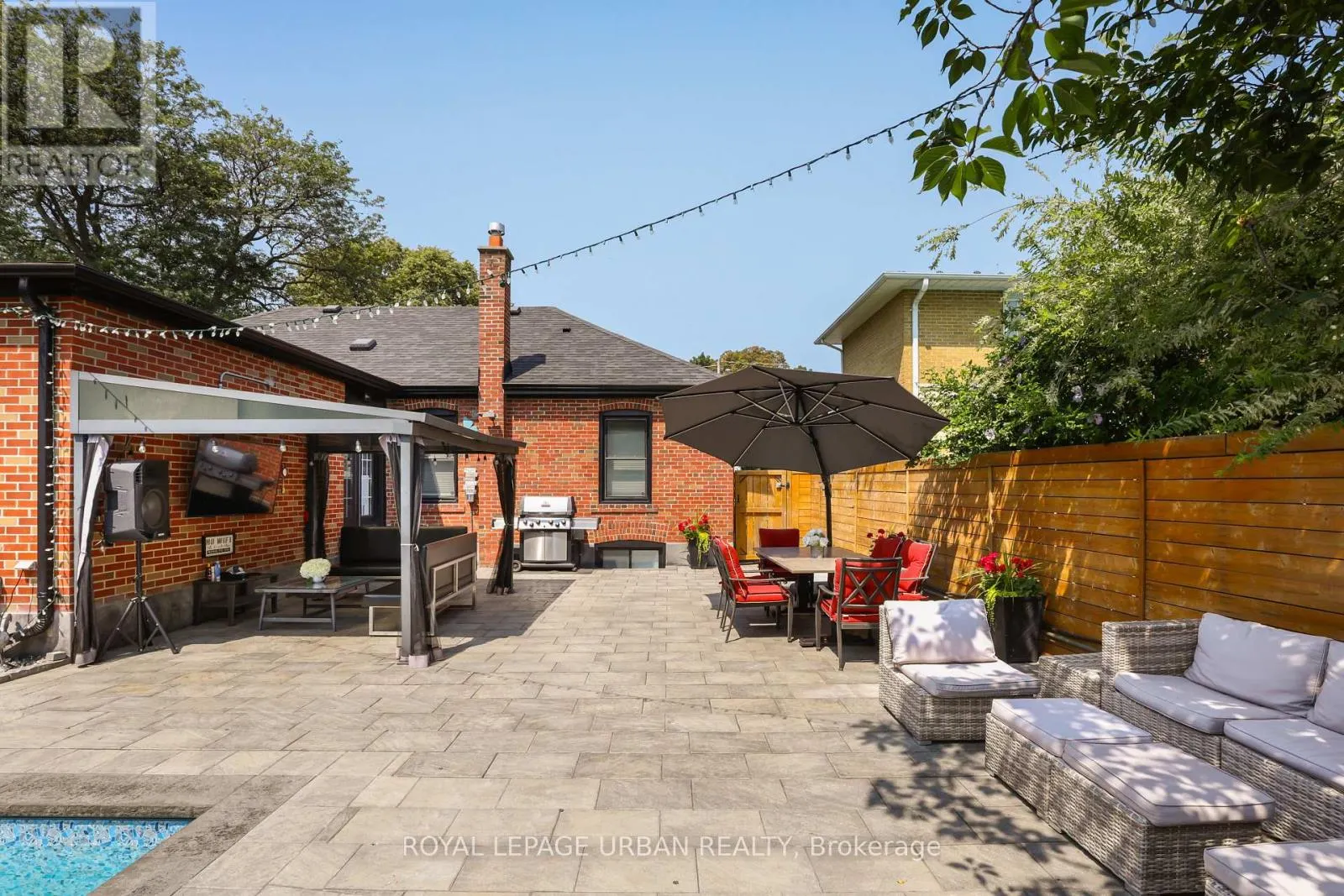 147 PARKVIEW HILL CRESCENT