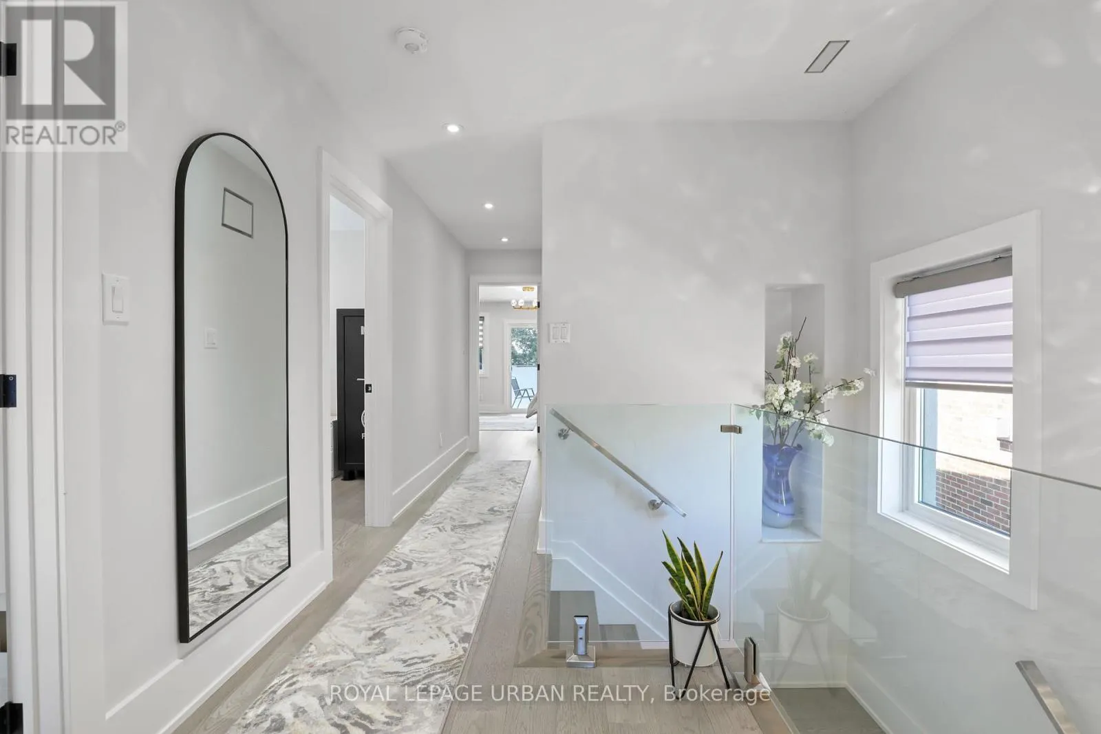 182 PARKVIEW HILL CRESCENT