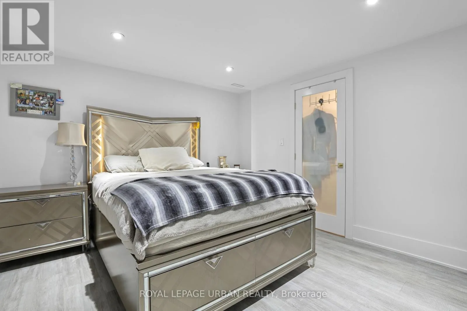 182 PARKVIEW HILL CRESCENT