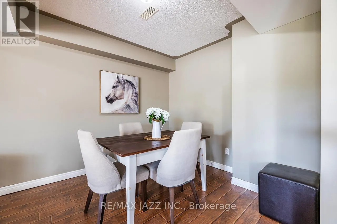 15 DAISEYFIELD AVENUE