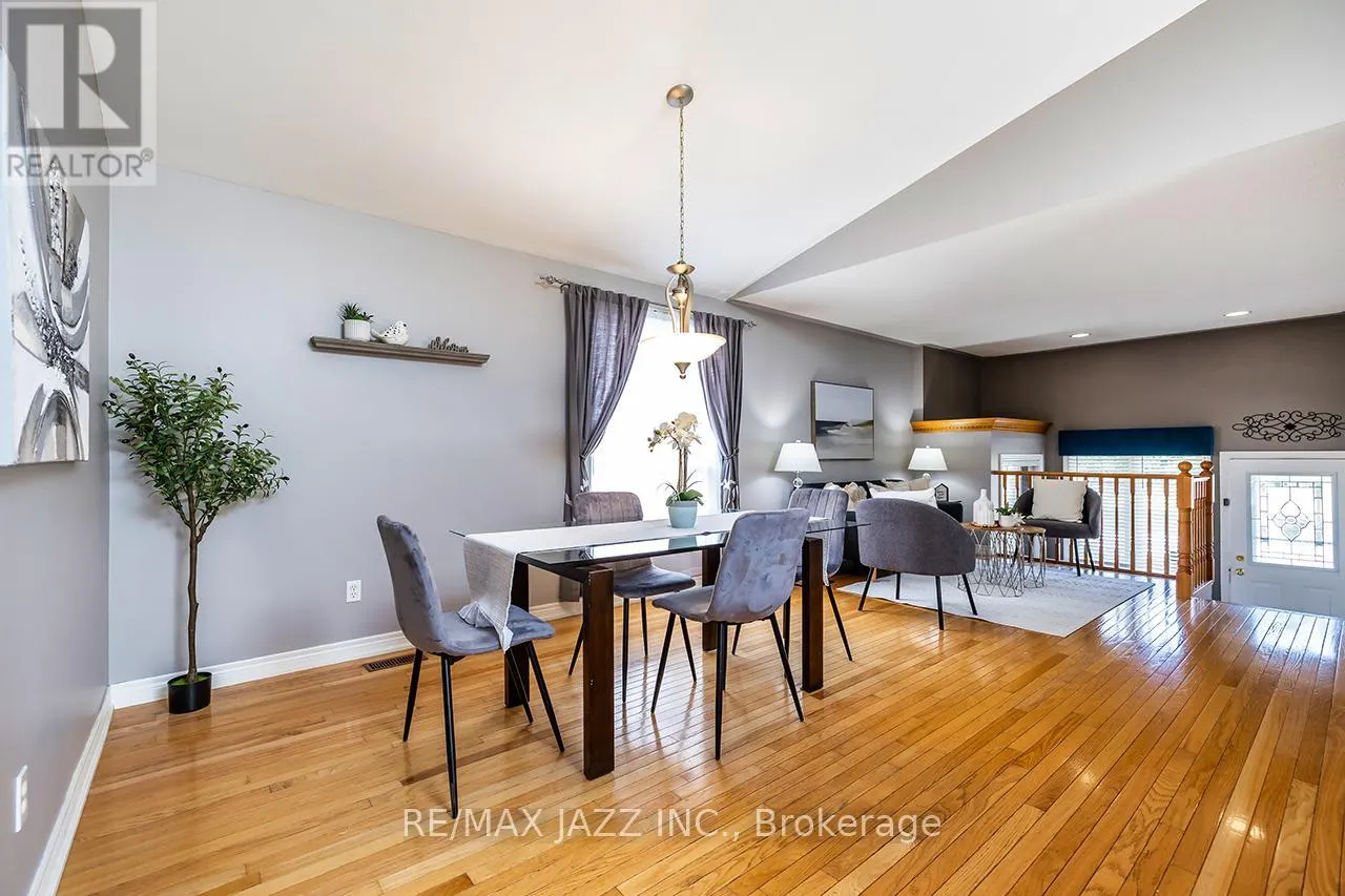 15 DAISEYFIELD AVENUE