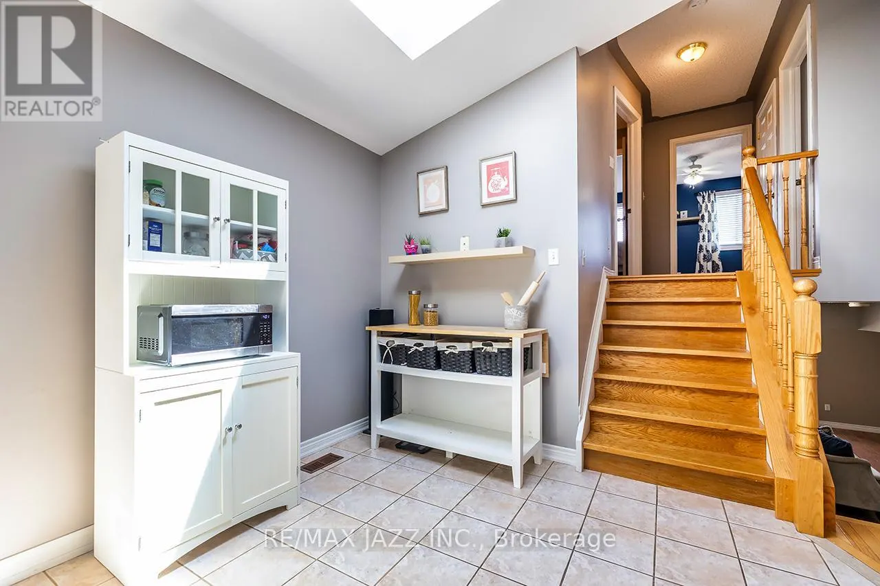 15 DAISEYFIELD AVENUE