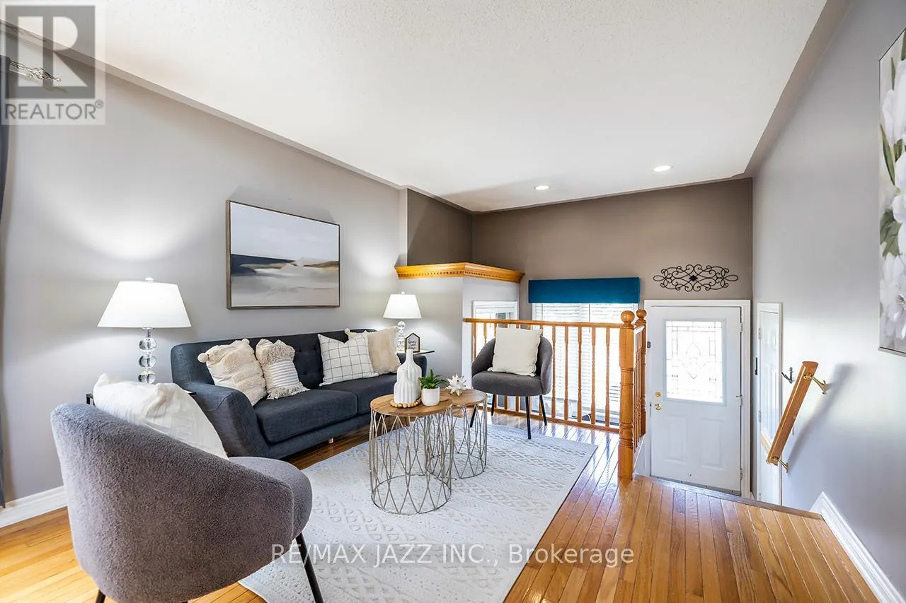15 DAISEYFIELD AVENUE