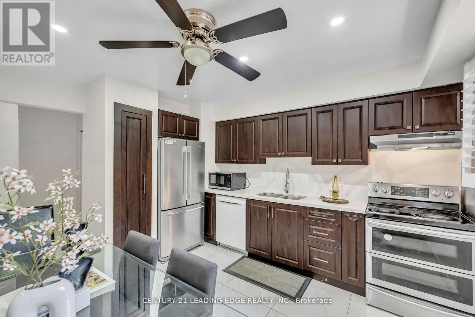 19 - 730 CEDAR STREET