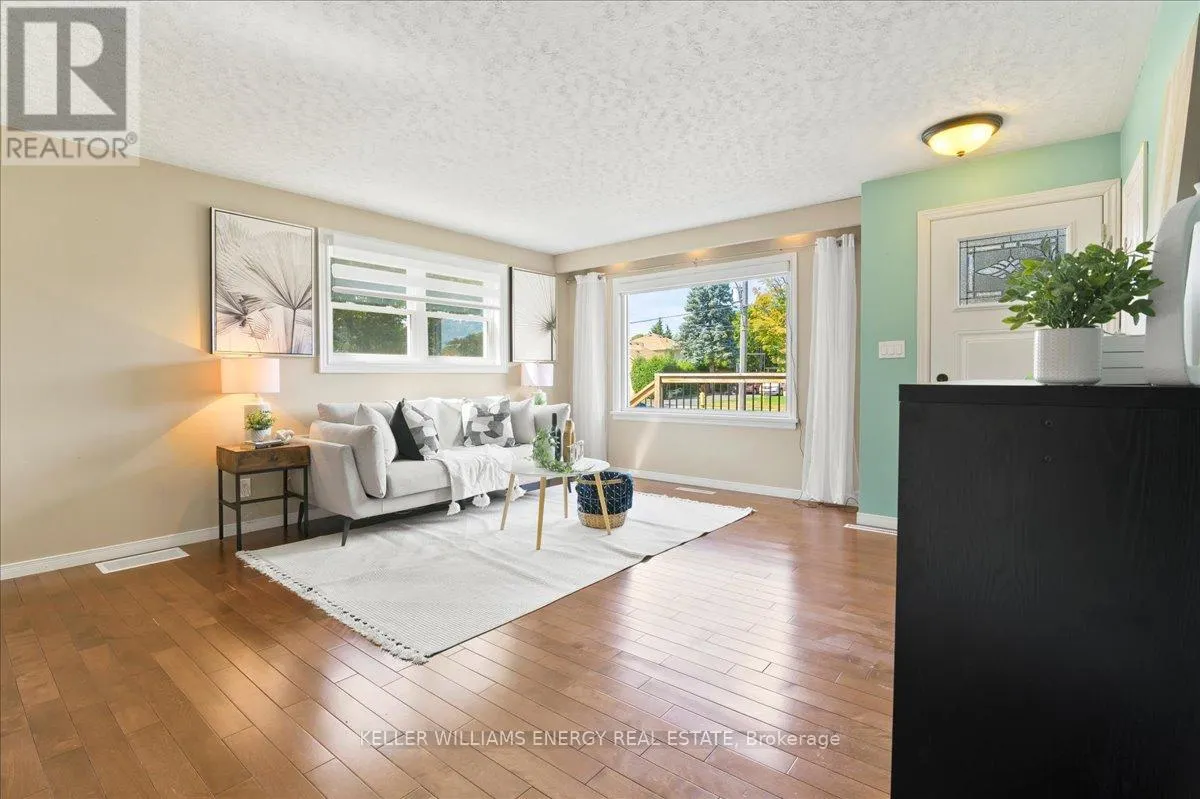 25 CONCESSION STREET E