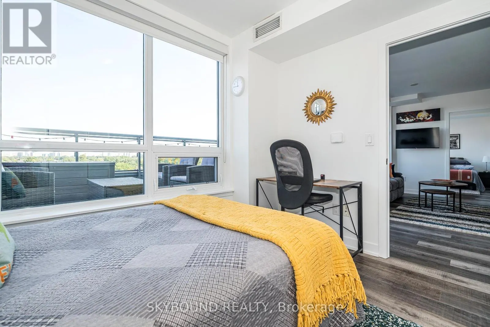 # 805 - 630 GREENWOOD AVENUE