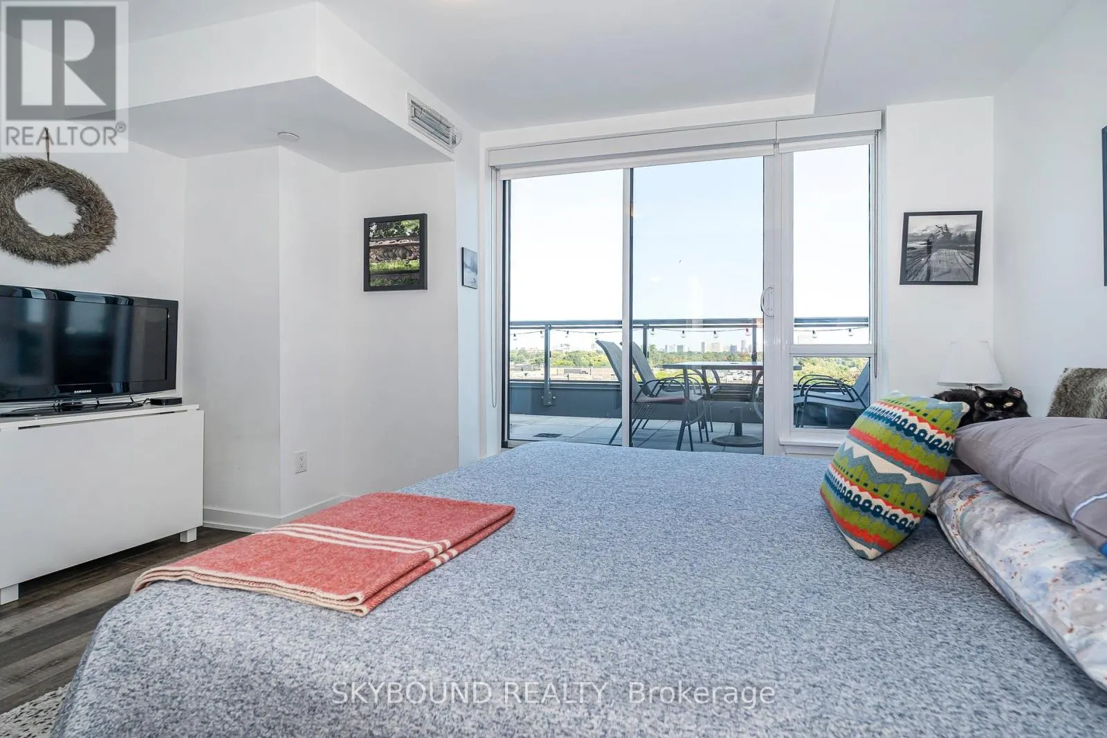 # 805 - 630 GREENWOOD AVENUE