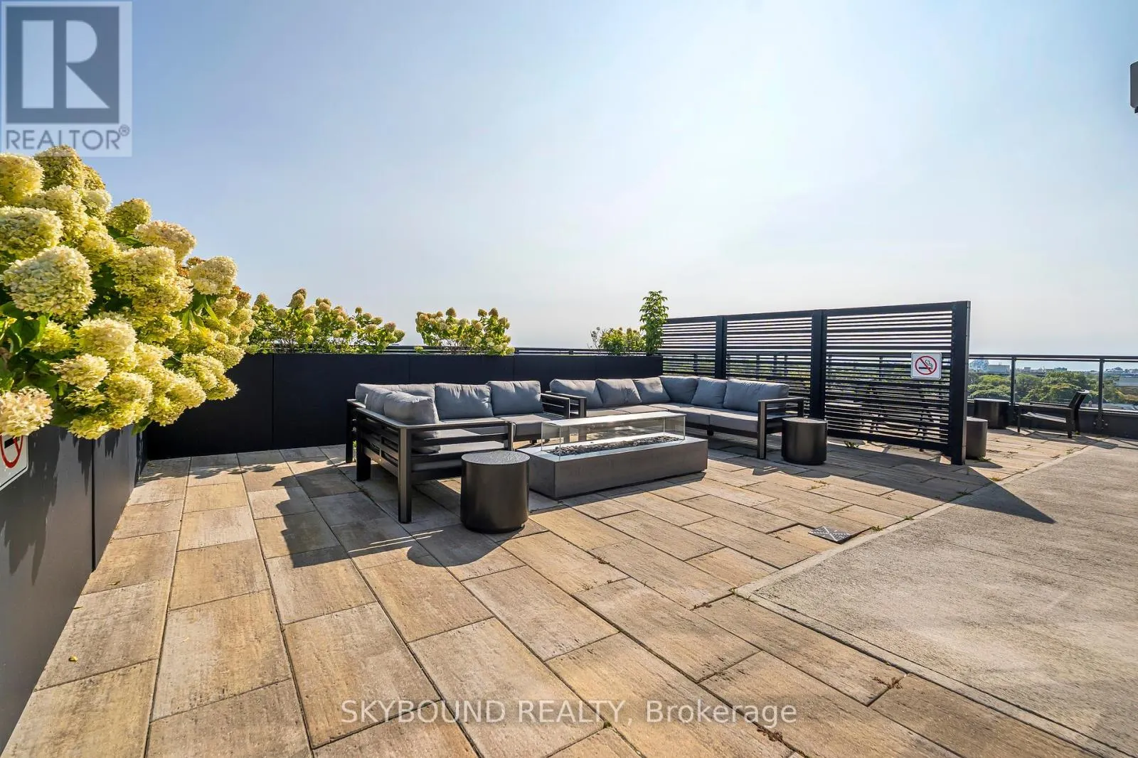 # 805 - 630 GREENWOOD AVENUE