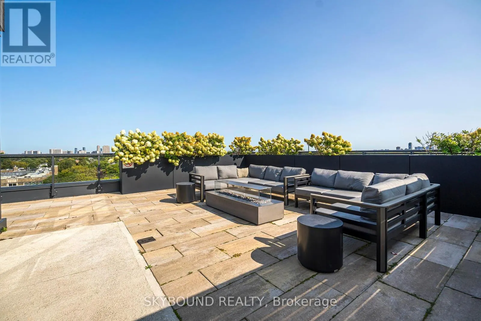 # 805 - 630 GREENWOOD AVENUE