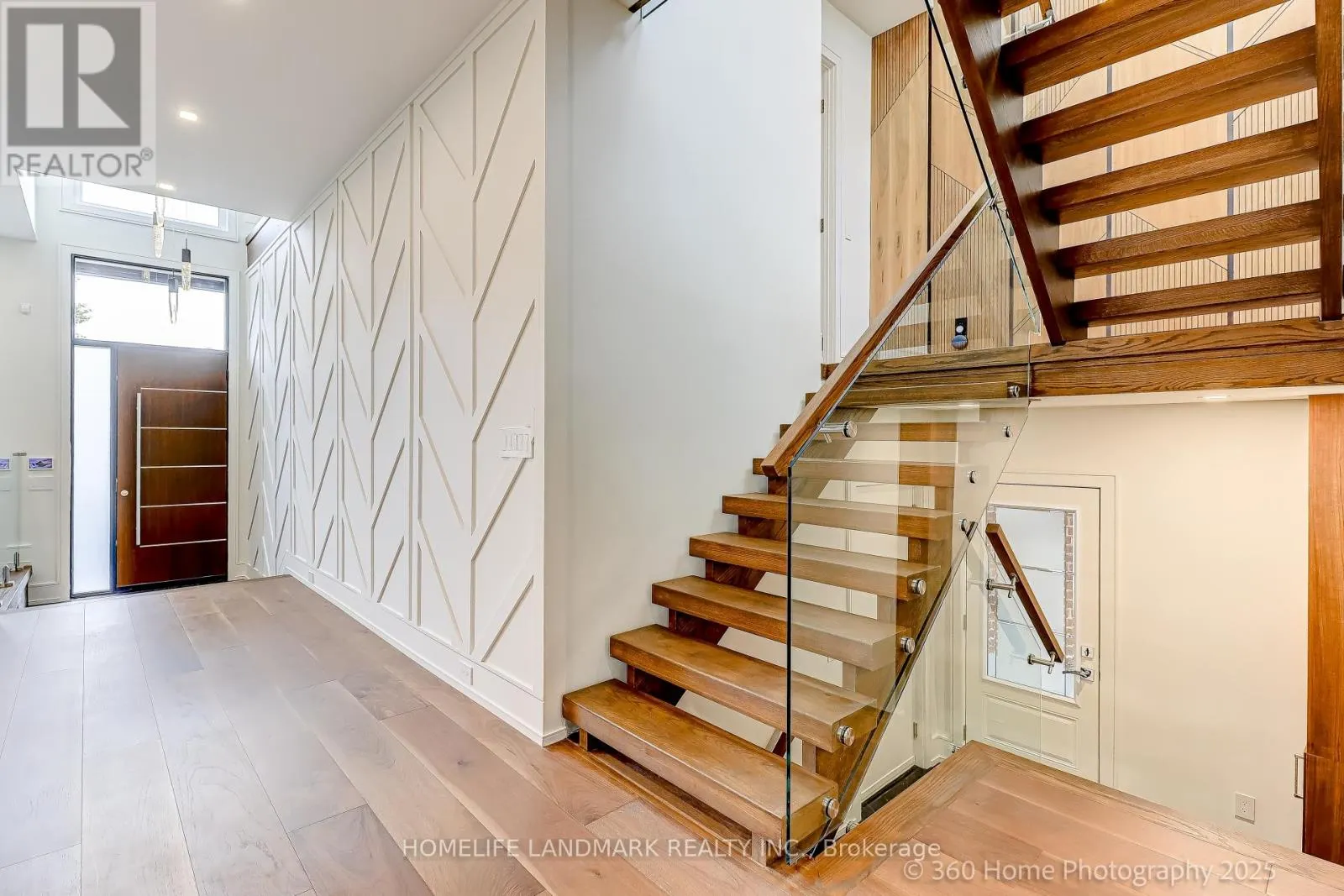 38 NORLONG BOULEVARD