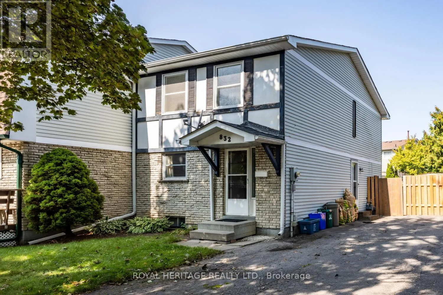 832 GENTRY CRESCENT