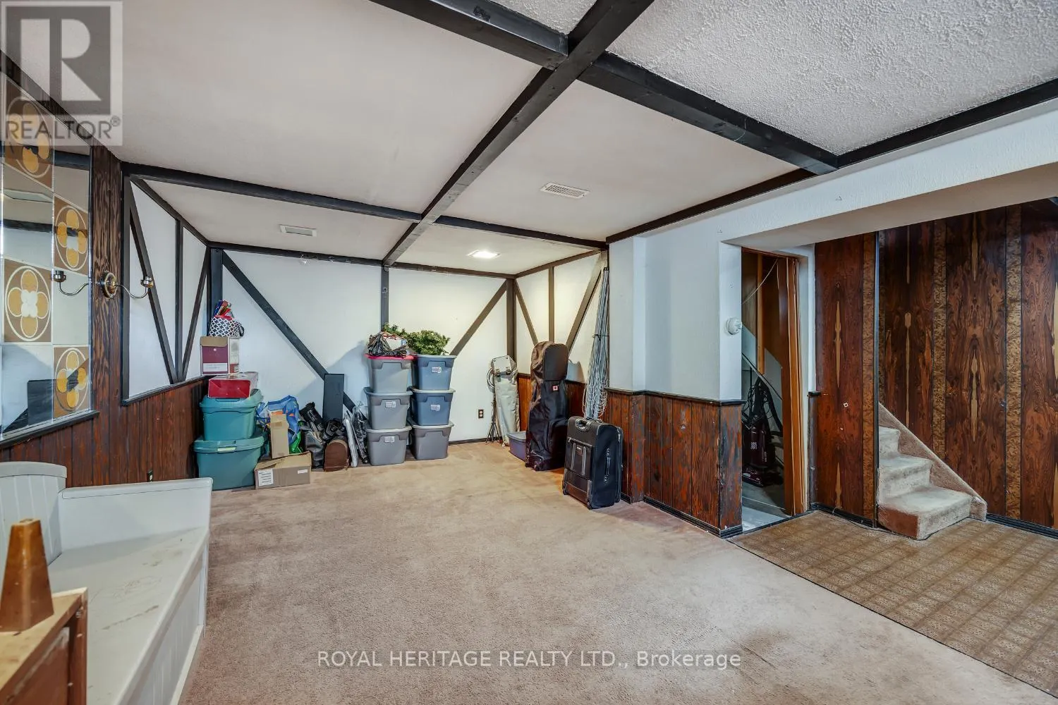 832 GENTRY CRESCENT