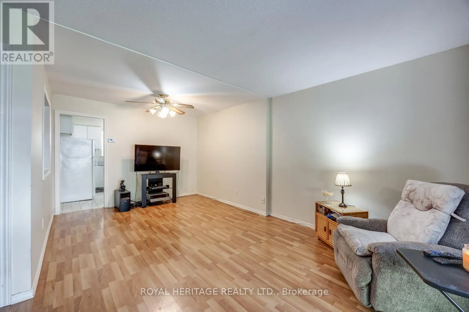832 GENTRY CRESCENT
