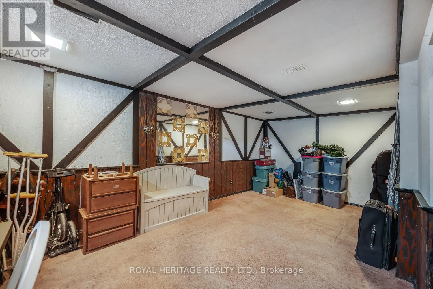 832 GENTRY CRESCENT