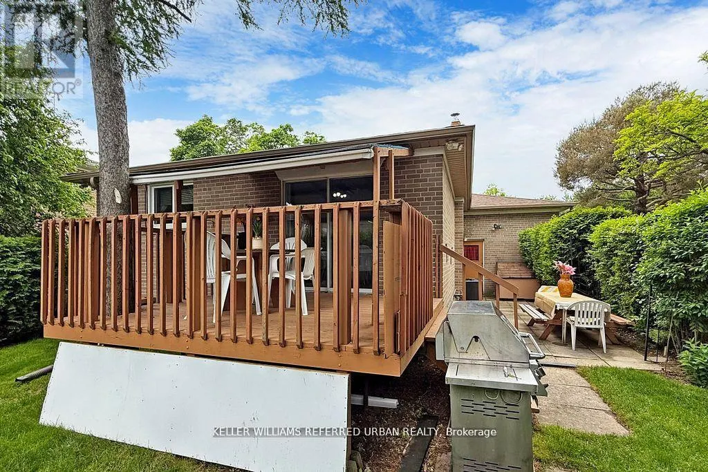 11 MIDCROFT DRIVE