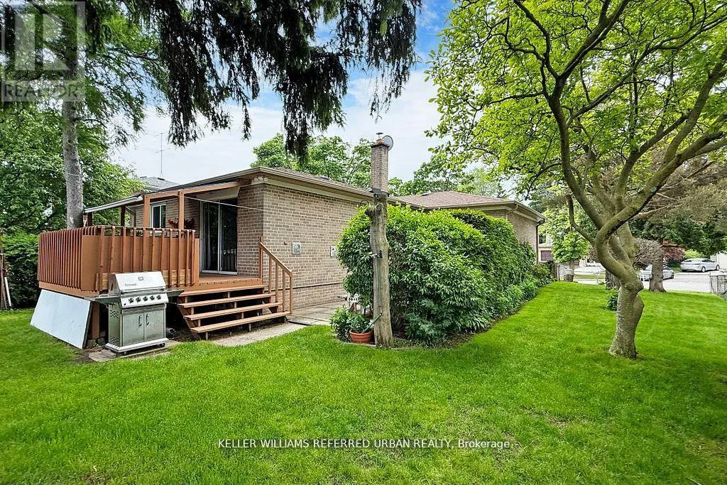 11 MIDCROFT DRIVE