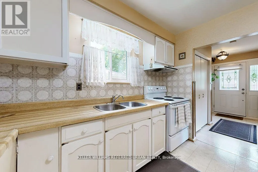11 MIDCROFT DRIVE