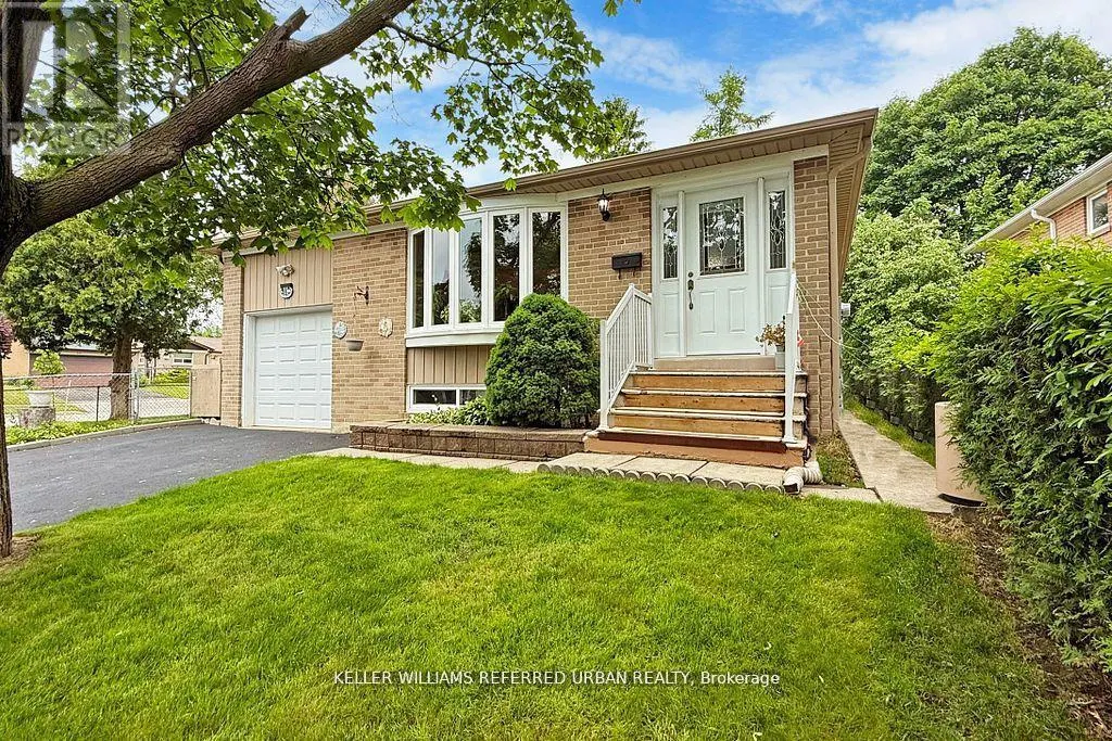 11 MIDCROFT DRIVE