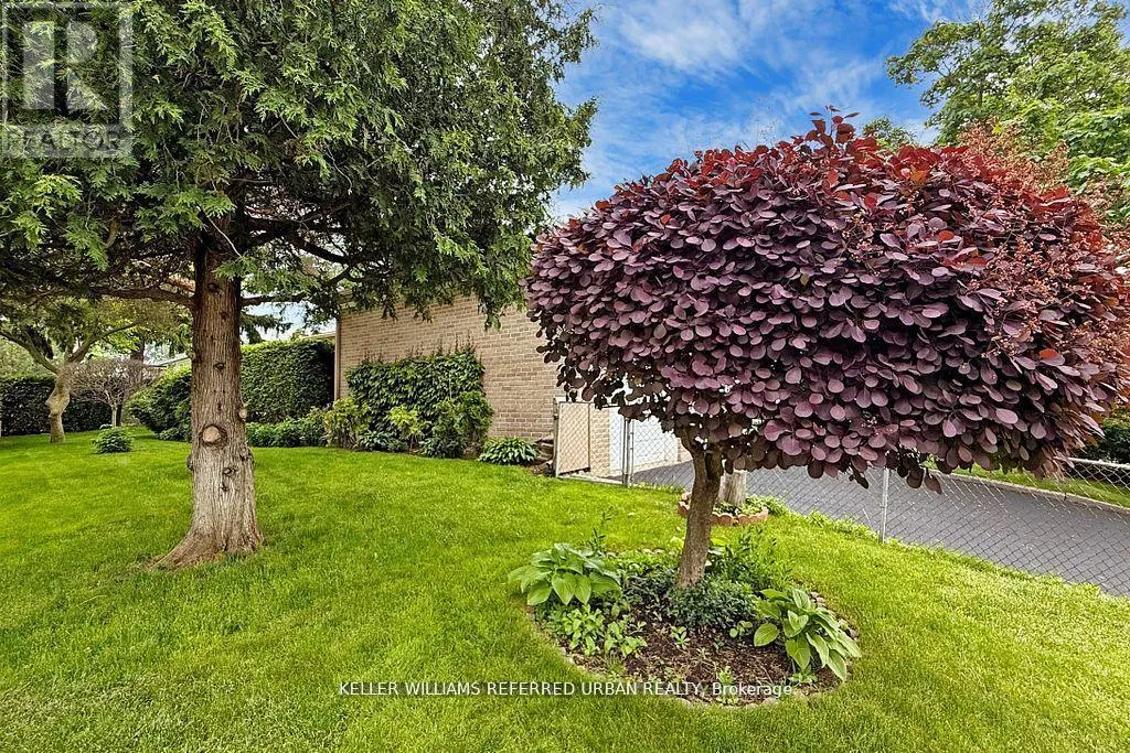 11 MIDCROFT DRIVE