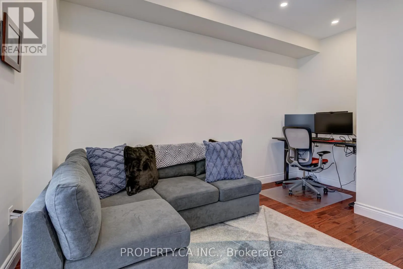58 WICKER PARK WAY