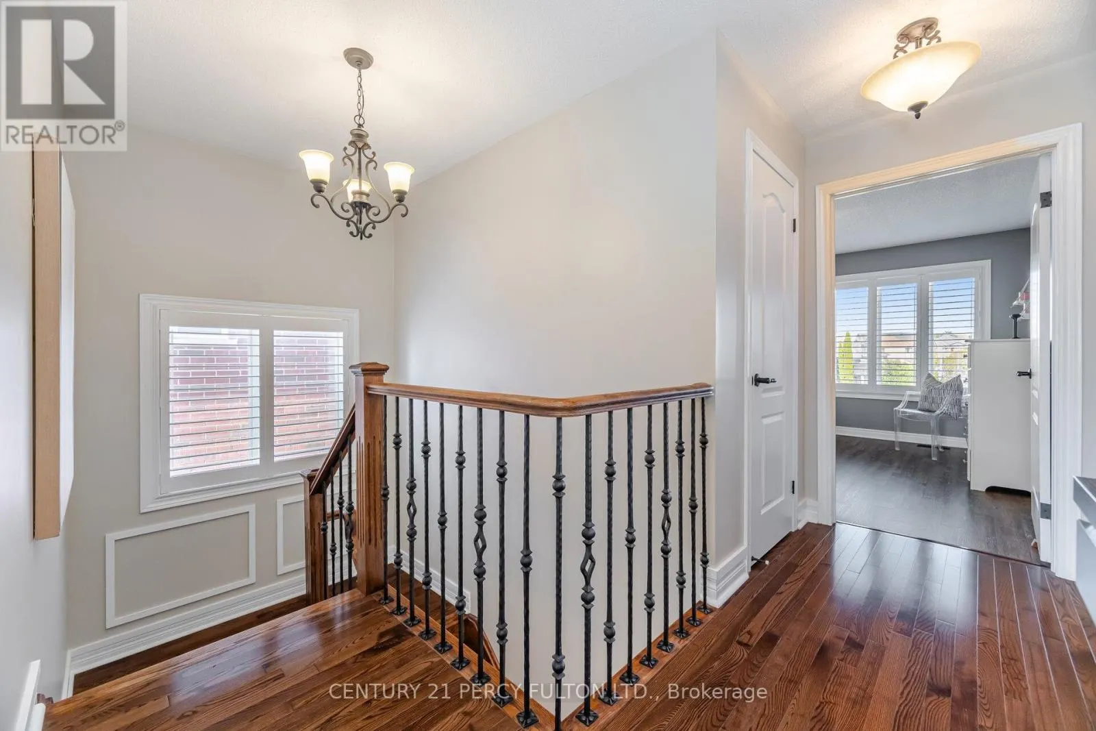50 COTTAGE CRESCENT