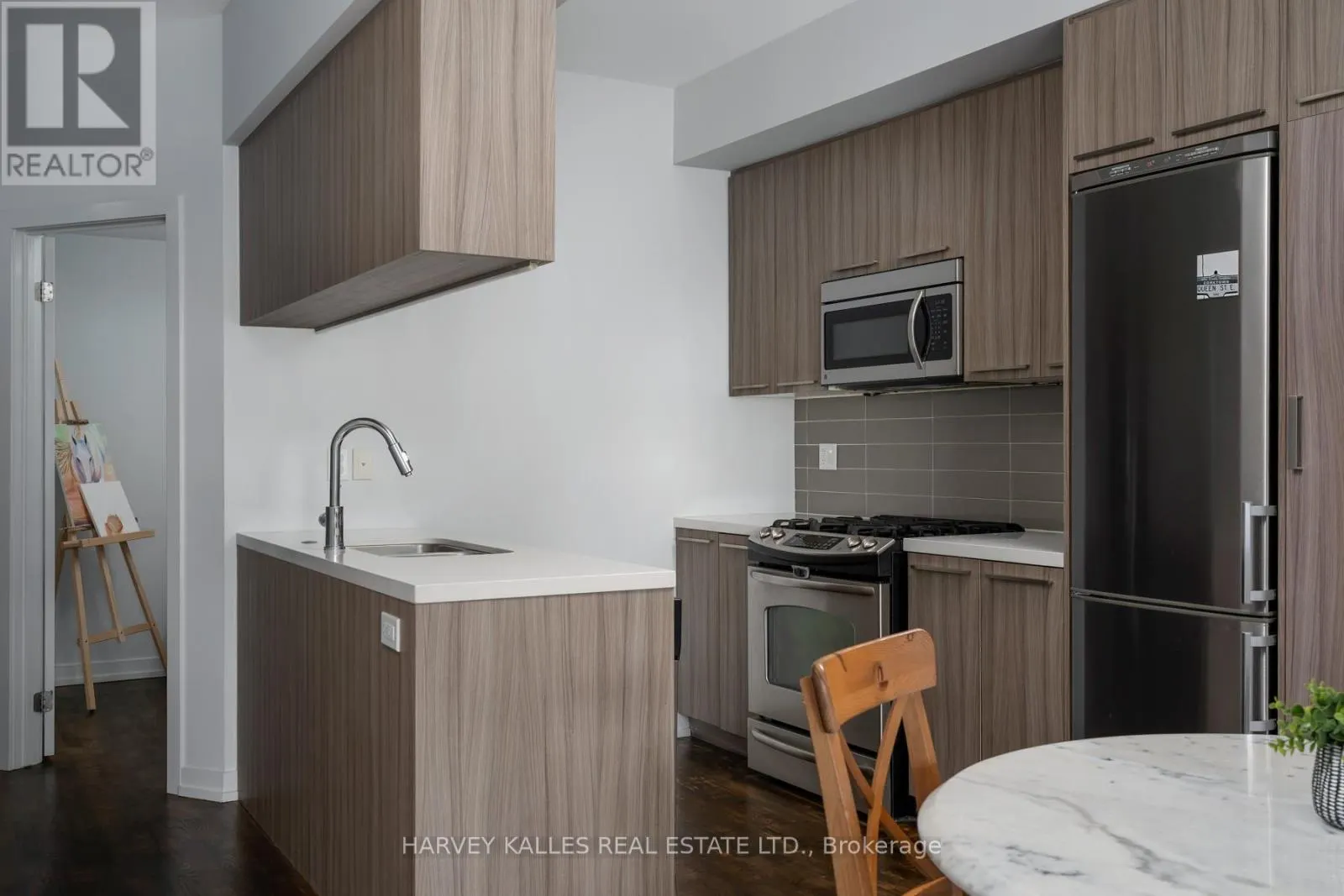 45 - 140 BROADVIEW AVENUE