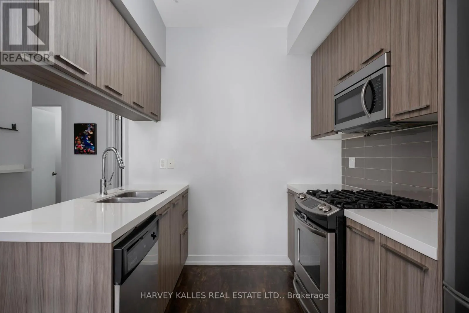 45 - 140 BROADVIEW AVENUE