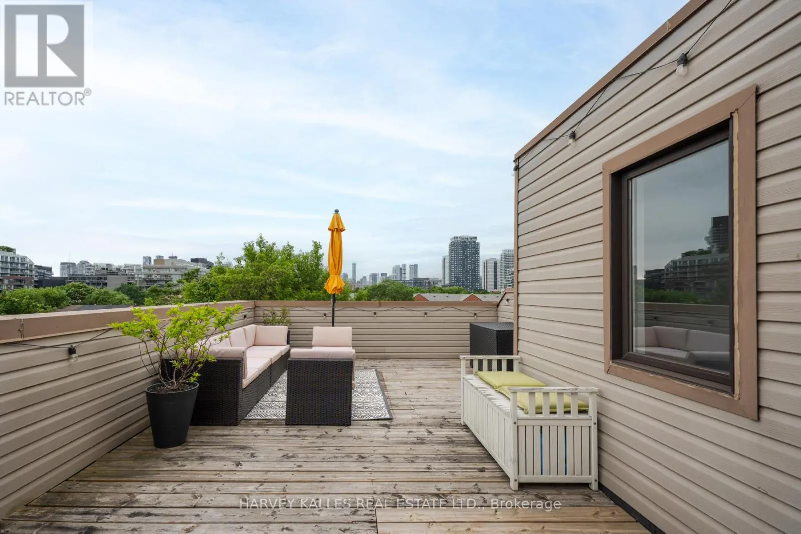 45 - 140 BROADVIEW AVENUE