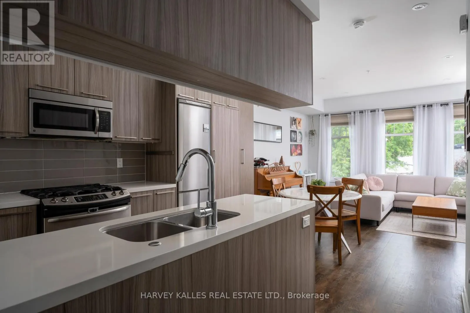 45 - 140 BROADVIEW AVENUE