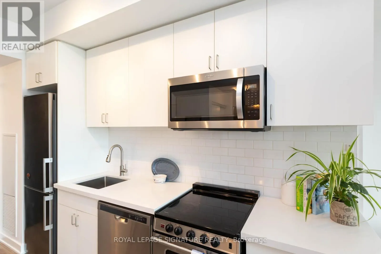 311 - 2799 KINGSTON ROAD
