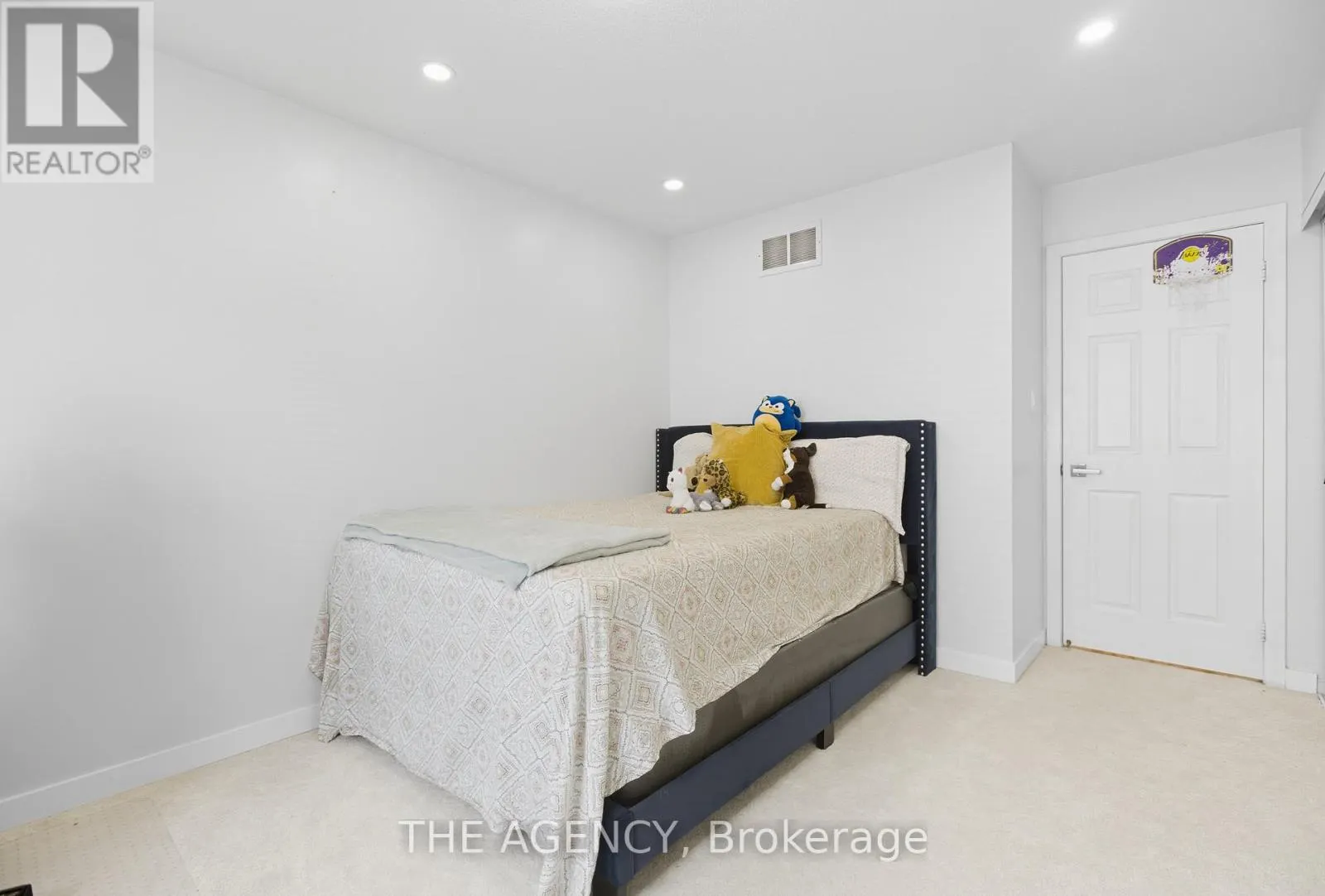 12 ROBERT ATTERSLEY DRIVE E