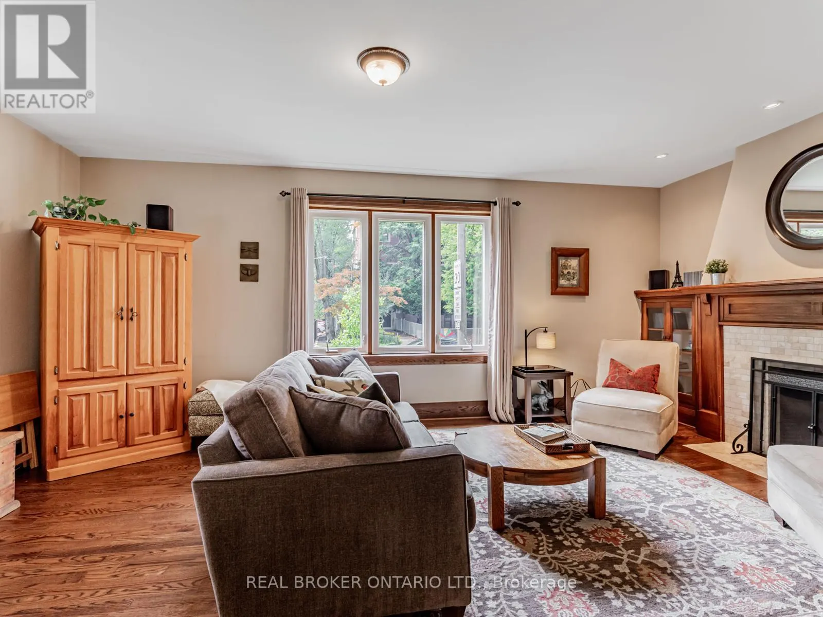 1 PHIN AVENUE