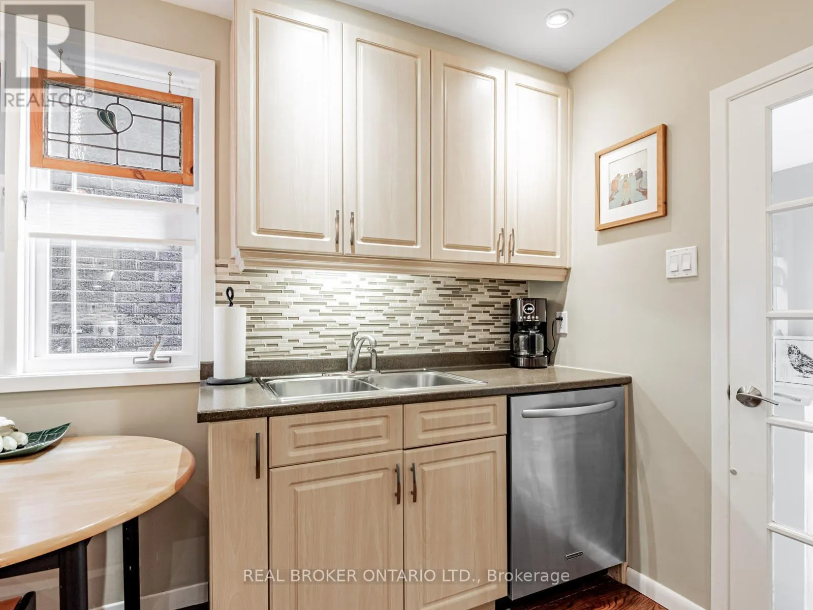 1 PHIN AVENUE