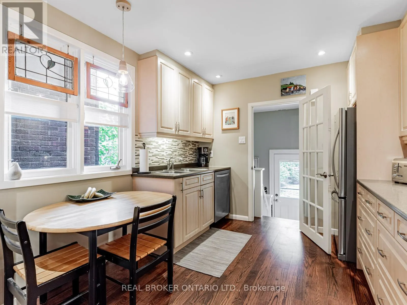 1 PHIN AVENUE