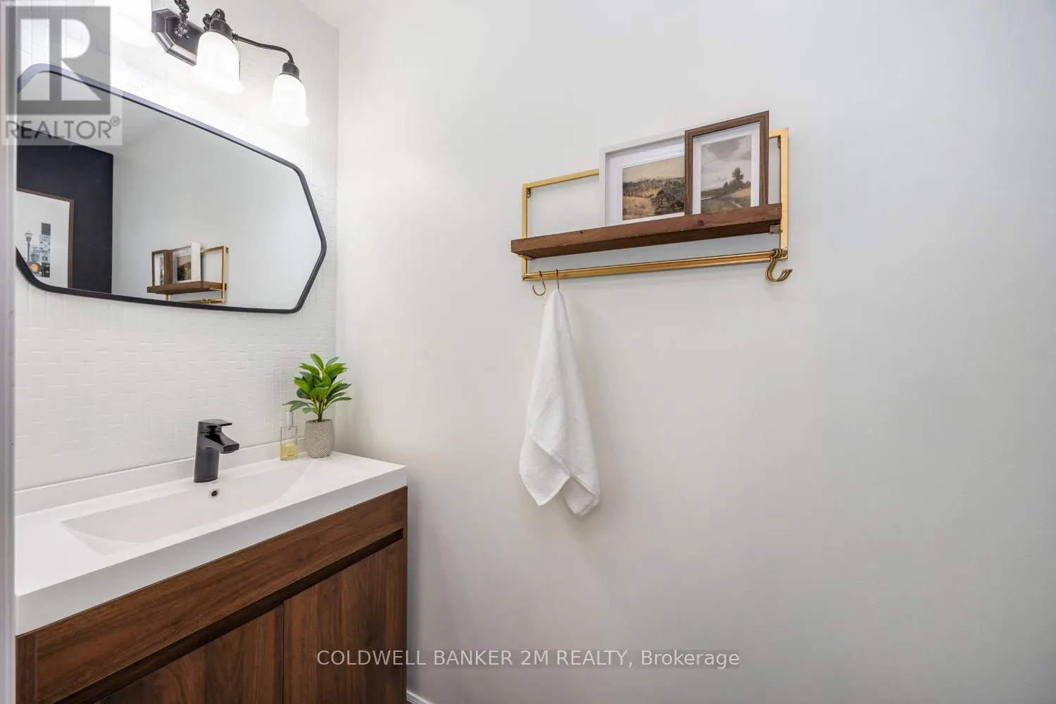 2 WOODBINE PLACE