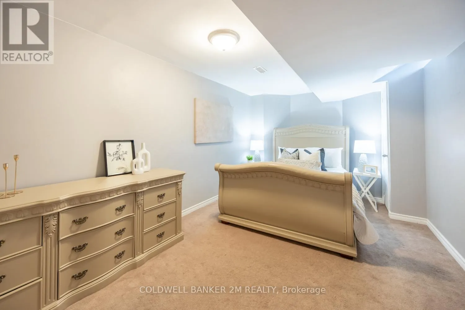 2 WOODBINE PLACE