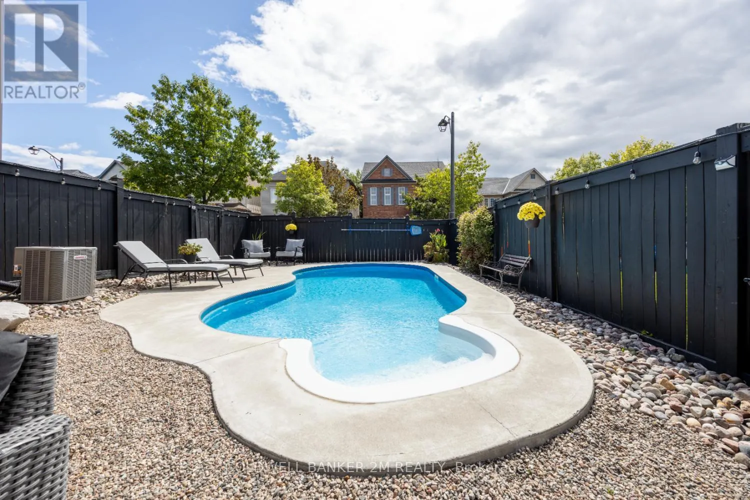 2 WOODBINE PLACE