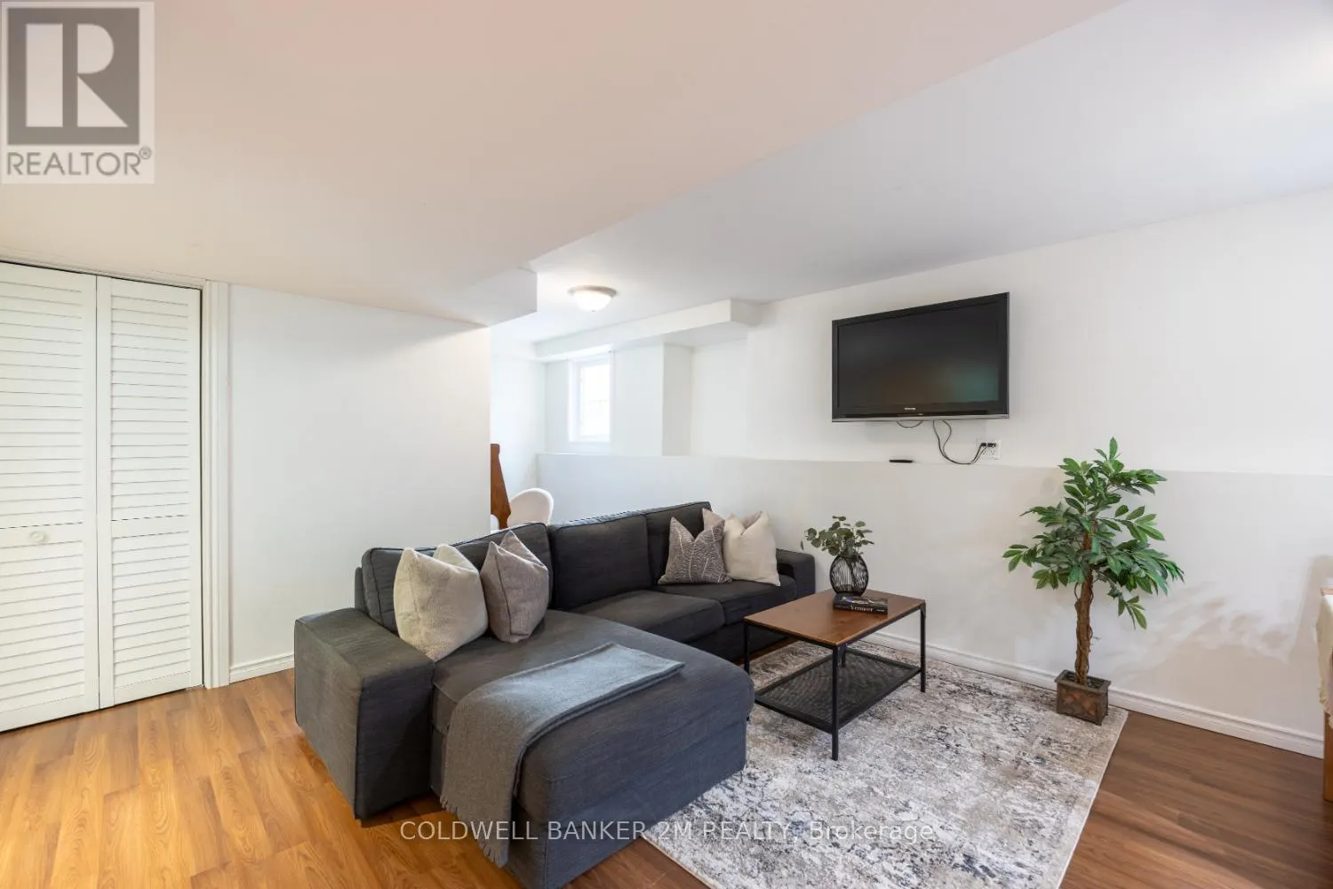 2 WOODBINE PLACE